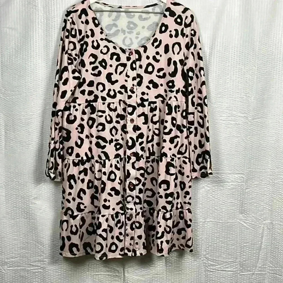 Boutique Women’s Leopard  Print Dress Pink & Black Print L Button Down Pullover - Picture 1 of 8